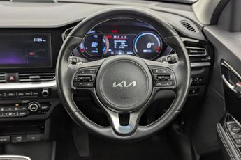 KIA NIRO 64kWh 3 SUV 5dr Electric Auto (201 bhp)