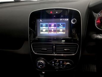 RENAULT CLIO 1.5 dCi Dynamique S Nav Hatchback 5dr Diesel EDC Euro 6 (s/s) (9