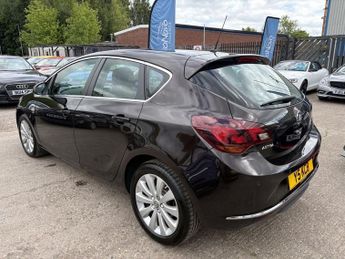 VAUXHALL ASTRA 1.6 16v Elite Hatchback 5dr Petrol Auto Euro 5 (115 ps)