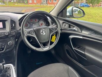 VAUXHALL INSIGNIA 2.0 CDTi ecoFLEX SE Hatchback 5dr Diesel Manual Euro 5 (s/s) (14