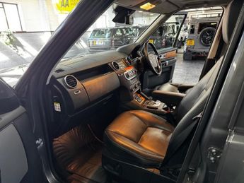 LAND ROVER DISCOVERY 4 3.0 SD V6 HSE SUV 5dr Diesel Auto 4WD Euro 5 (s/s) (255 bhp)