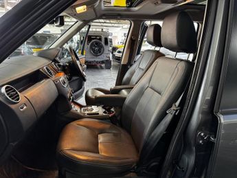 LAND ROVER DISCOVERY 4 3.0 SD V6 HSE SUV 5dr Diesel Auto 4WD Euro 5 (s/s) (255 bhp)