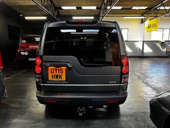 LAND ROVER DISCOVERY 4 3.0 SD V6 HSE SUV 5dr Diesel Auto 4WD Euro 5 (s/s) (255 bhp)