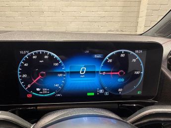 MERCEDES-BENZ EQA EQA 250 66.5kWh AMG Line SUV 5dr Electric Auto (190 ps)