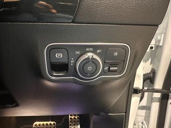 MERCEDES-BENZ EQA EQA 250 66.5kWh AMG Line SUV 5dr Electric Auto (190 ps)