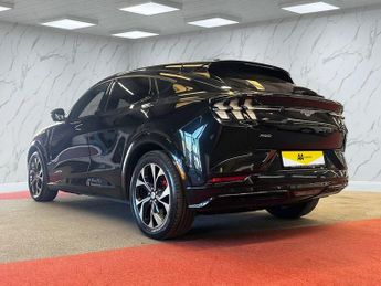 FORD MUSTANG MACH-E Extended Range 91kWh SUV 5dr Electric Automatic AWD (351 ps)