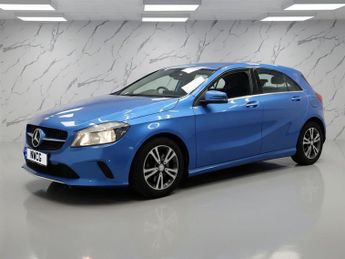 MERCEDES-BENZ A-CLASS 1.5 A180d SE Hatchback 5dr Diesel Manual Euro 6 (s/s) (109 ps) *