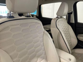 FORD KUGA 1.5T EcoBoost Vignale SUV 5dr Petrol Auto AWD Euro 6 (s/s) (176 