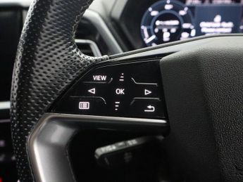 AUDI Q4 E-TRON 40 S line SUV 5dr Electric Auto 82kWh (204 ps)