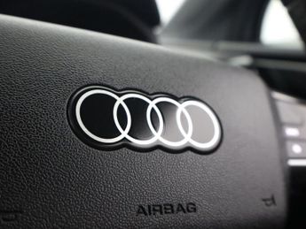 AUDI Q4 E-TRON 40 S line SUV 5dr Electric Auto 82kWh (204 ps)