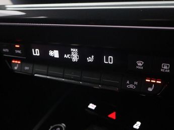 AUDI Q4 E-TRON 40 S line SUV 5dr Electric Auto 82kWh (204 ps)
