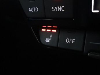 AUDI Q4 E-TRON 40 S line SUV 5dr Electric Auto 82kWh (204 ps)