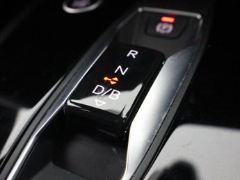 AUDI Q4 E-TRON 40 S line SUV 5dr Electric Auto 82kWh (204 ps)