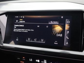 AUDI Q4 E-TRON 40 S line SUV 5dr Electric Auto 82kWh (204 ps)