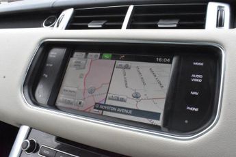 LAND ROVER RANGE ROVER SPORT 3.0 SD V6 HSE SUV 5dr Diesel Auto 4WD Euro 5 (s/s) (306 ps)