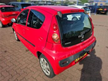 PEUGEOT 107 1.0 12V Urban Hatchback 5dr Petrol 2 Tronic Euro 5 (68 ps)