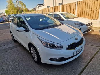Kia Ceed 1.4 1 Hatchback 5dr Petrol Manual Euro 5 (98 bhp)