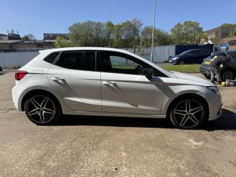 SEAT IBIZA 1.0 TSI FR Sport Hatchback 5 Door Petrol Automatic DSG White Eur