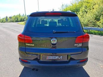 VOLKSWAGEN TIGUAN 2.0 TDI BlueMotion Tech SE SUV 5dr Diesel DSG 4WD Euro 5 (s/s) (