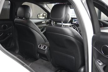 MERCEDES-BENZ C-CLASS 2.1 C220d AMG Line Estate 5dr Diesel G-Tronic+ 4MATIC Euro 6 (s/