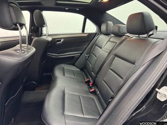 MERCEDES-BENZ E-CLASS 2.1 E220 BlueTEC AMG Night Edition (Premium) Saloon 4dr Diesel G