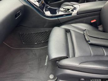 MERCEDES-BENZ C-CLASS 2.0 C200 Sport (Premium) Saloon 4dr Petrol G-Tronic+ Euro 6 (s/s