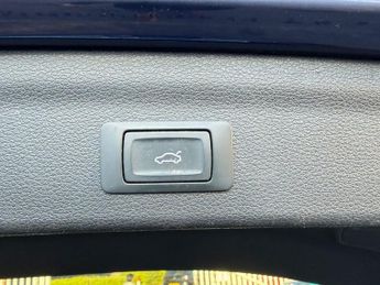 AUDI Q3 2.0 TFSI 40 S line SUV 5dr Petrol S Tronic quattro Euro 6 (s/s) 