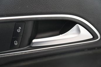 MERCEDES-BENZ CLA 2.1 CLA220d AMG Line Shooting Brake 5dr Diesel 7G-DCT Euro 6 (s/