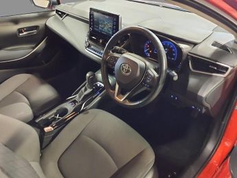 TOYOTA COROLLA 1.8 VVT-h GPF Design Saloon 4dr Petrol Hybrid CVT Euro 6 (s/s) (