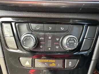 VAUXHALL MOKKA X 1.4i Turbo Design Nav SUV 5dr Petrol Auto Euro 6 (140 ps)