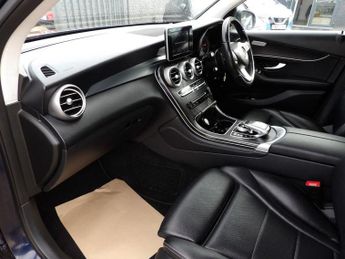 MERCEDES-BENZ GLC 2.1 GLC250d Sport SUV 5dr Diesel G-Tronic 4MATIC Euro 6 (s/s) (2