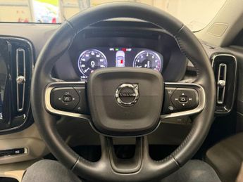 VOLVO XC40 2.0 T4 Inscription SUV 5dr Petrol Auto AWD Euro 6 (s/s) (190 ps)