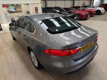 JAGUAR XF 2.0d Prestige Saloon 4dr Diesel Manual Euro 6 (s/s) (163 ps)