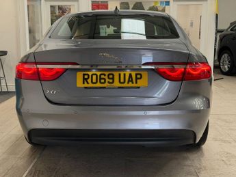 JAGUAR XF 2.0d Prestige Saloon 4dr Diesel Manual Euro 6 (s/s) (163 ps)