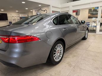 JAGUAR XF 2.0d Prestige Saloon 4dr Diesel Manual Euro 6 (s/s) (163 ps)