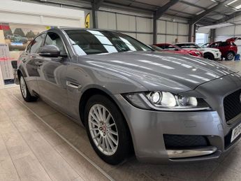 JAGUAR XF 2.0d Prestige Saloon 4dr Diesel Manual Euro 6 (s/s) (163 ps)