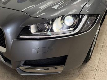 JAGUAR XF 2.0d Prestige Saloon 4dr Diesel Manual Euro 6 (s/s) (163 ps)