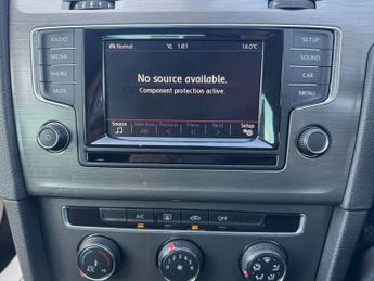 VOLKSWAGEN GOLF 1.6 TDI BlueMotion Tech SE Hatchback 5dr Diesel DSG Euro 5 (s/s)
