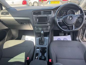 VOLKSWAGEN GOLF 1.6 TDI BlueMotion Tech SE Hatchback 5dr Diesel DSG Euro 5 (s/s)