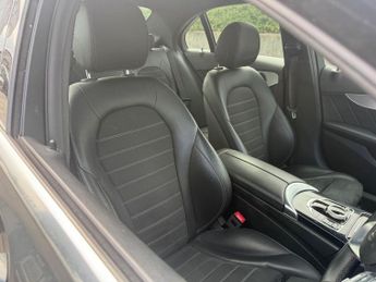 MERCEDES-BENZ C-CLASS 2.0 C220d AMG Line Saloon 4dr Diesel G-Tronic+ Euro 6-2 FORMER K