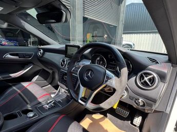 MERCEDES-BENZ GLA 2.0 GLA45 AMG SUV 5dr Petrol SpdS DCT 4MATIC Euro 6 (s/s) (360 p