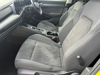 VOLKSWAGEN GOLF 1.5 eTSI MHEV Style Hatchback 5dr Hybrid 