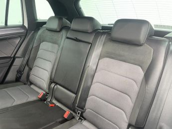 VOLKSWAGEN TIGUAN 1.5 TSI EVO R-Line Tech SUV 5dr Petrol DSG Euro 6 (s/s) (150 ps)
