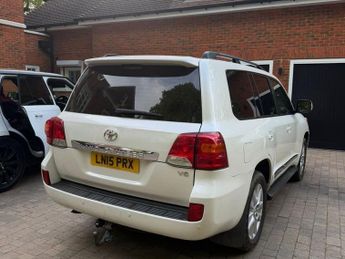 TOYOTA LAND CRUISER 4.5 D-4D V8 SUV 5dr Diesel Auto 4WD Euro 5 (268 ps)