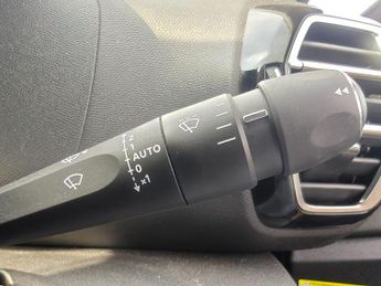 CITROEN C4 1.2 PureTech Shine Hatchback 5dr Petrol EAT8 Euro 6 (s/s) (130 p