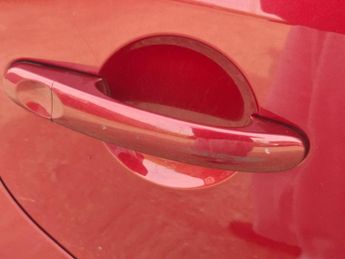 VOLKSWAGEN TOURAN 1.6 TDI SE MPV 5dr Diesel DSG Euro 5 (105 ps)