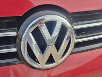 VOLKSWAGEN TOURAN 1.6 TDI SE MPV 5dr Diesel DSG Euro 5 (105 ps)