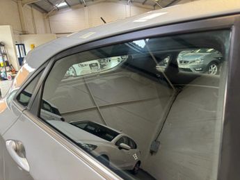 HYUNDAI I30 1.6 CRDi Blue Drive SE Hatchback 5dr Diesel Manual Euro 6 (s/s) 