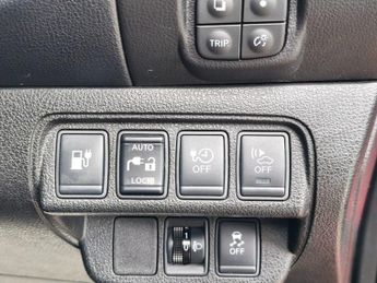NISSAN LEAF 24kWh Acenta Hatchback 5dr Electric Auto (109 bhp)