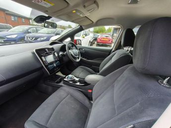 NISSAN LEAF 24kWh Acenta Hatchback 5dr Electric Auto (109 bhp)